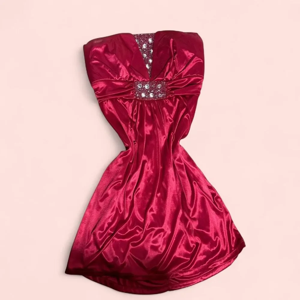 Y2K VINTAGE Red satin my Michelle prom dress with beaded bodice and cinched back - Picture 4 of 8